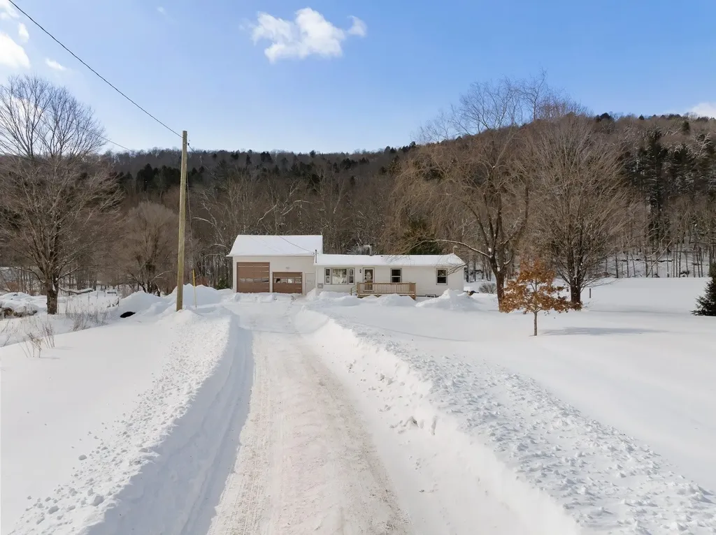 915 Nebraska Valley Road Stowe VT 05672