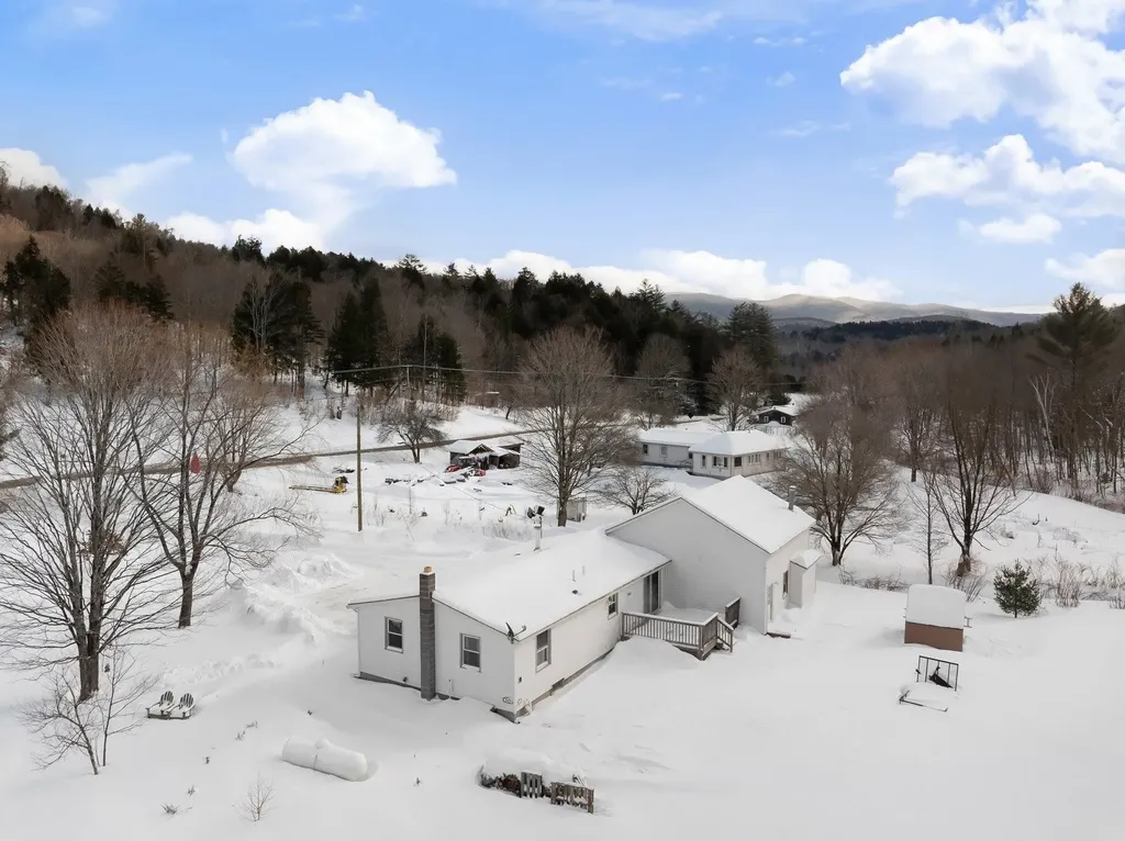 915 Nebraska Valley Road Stowe VT 05672