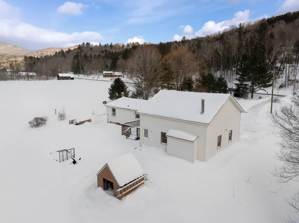 915 Nebraska Valley Road Stowe VT 05672