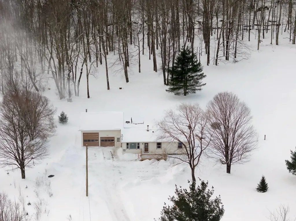 915 Nebraska Valley Road Stowe VT 05672