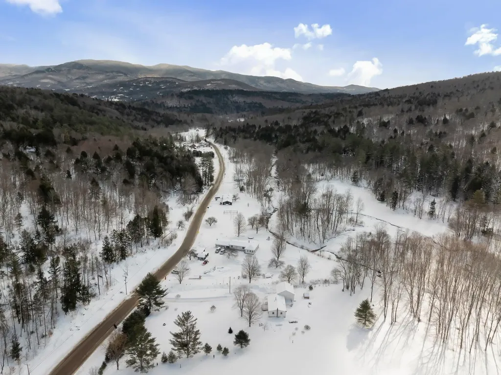 915 Nebraska Valley Road Stowe VT 05672