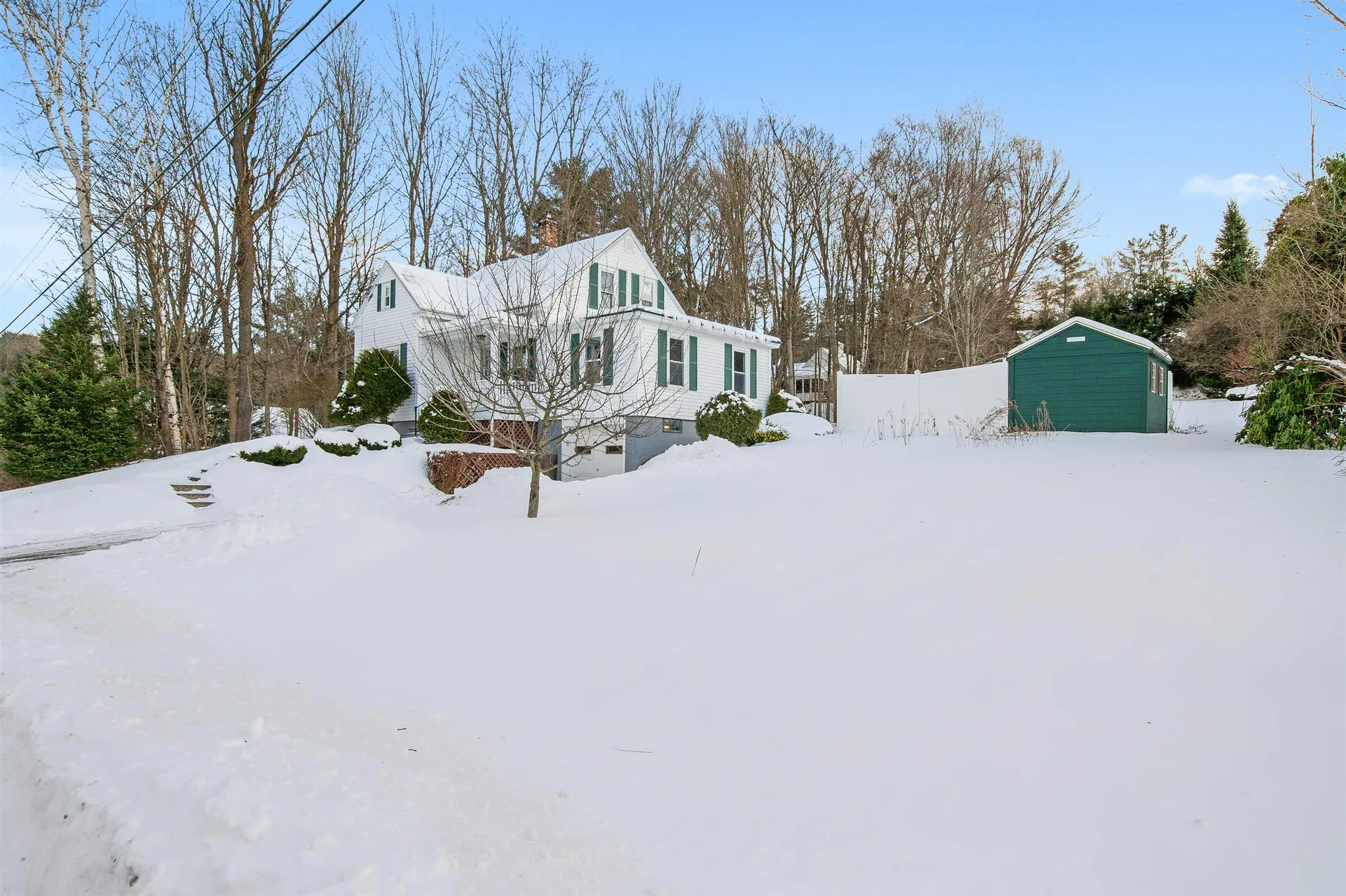 6 Durham Avenue Claremont NH 03743