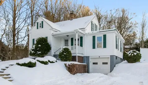 6 Durham Avenue Claremont NH 03743