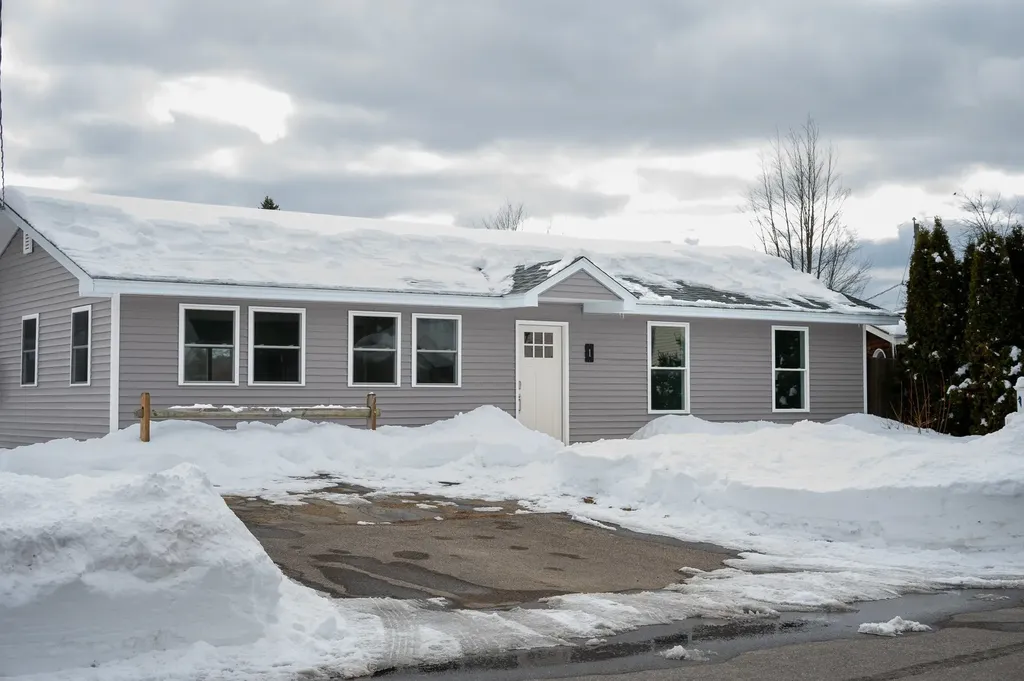 1 Kent Avenue Dover NH 03820