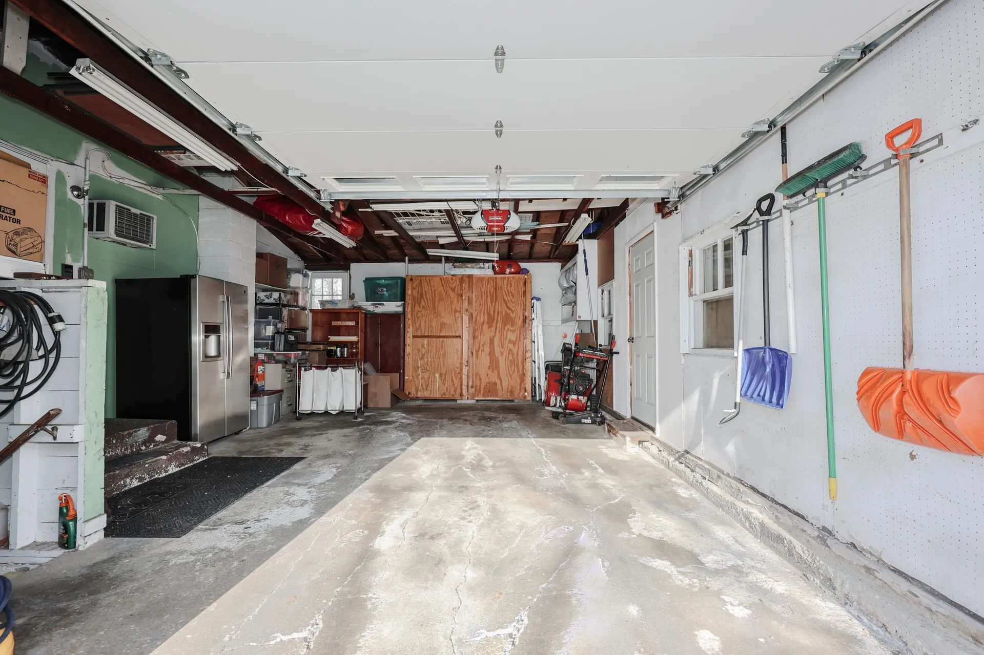 29 Crescent Lane Manchester NH 03109