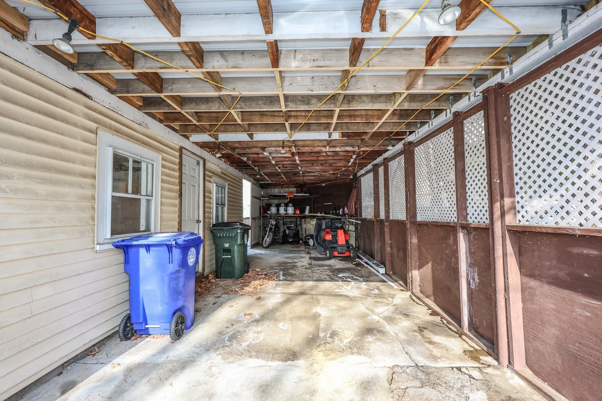 29 Crescent Lane Manchester NH 03109