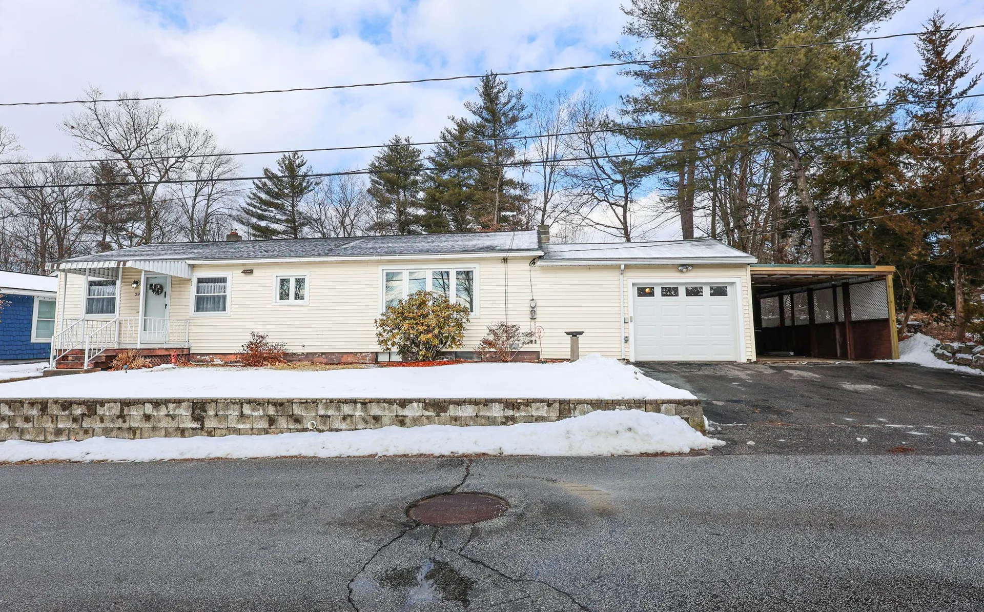 29 Crescent Lane Manchester NH 03109