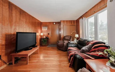 29 Crescent Lane Manchester NH 03109