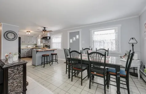 29 Crescent Lane Manchester NH 03109