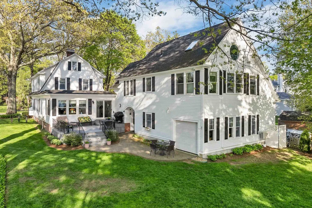 44 Winnicoash Street Laconia NH 03246