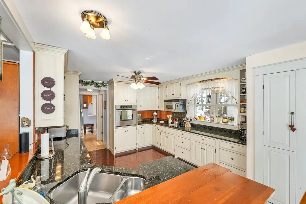 44 Winnicoash Street Laconia NH 03246