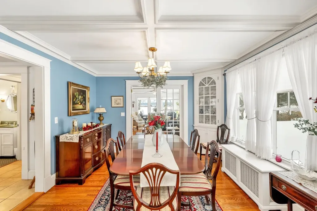 44 Winnicoash Street Laconia NH 03246