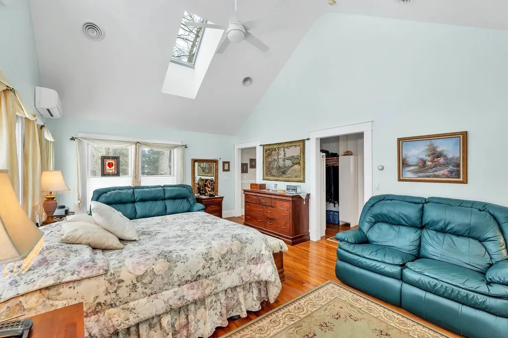 44 Winnicoash Street Laconia NH 03246