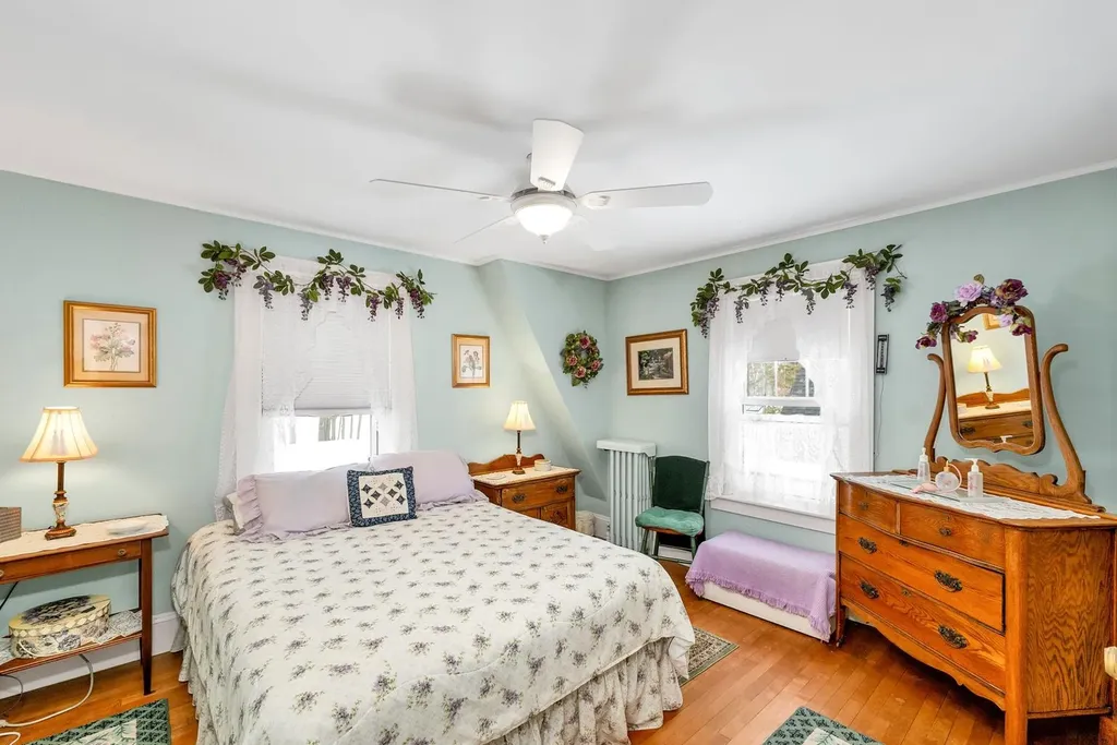 44 Winnicoash Street Laconia NH 03246