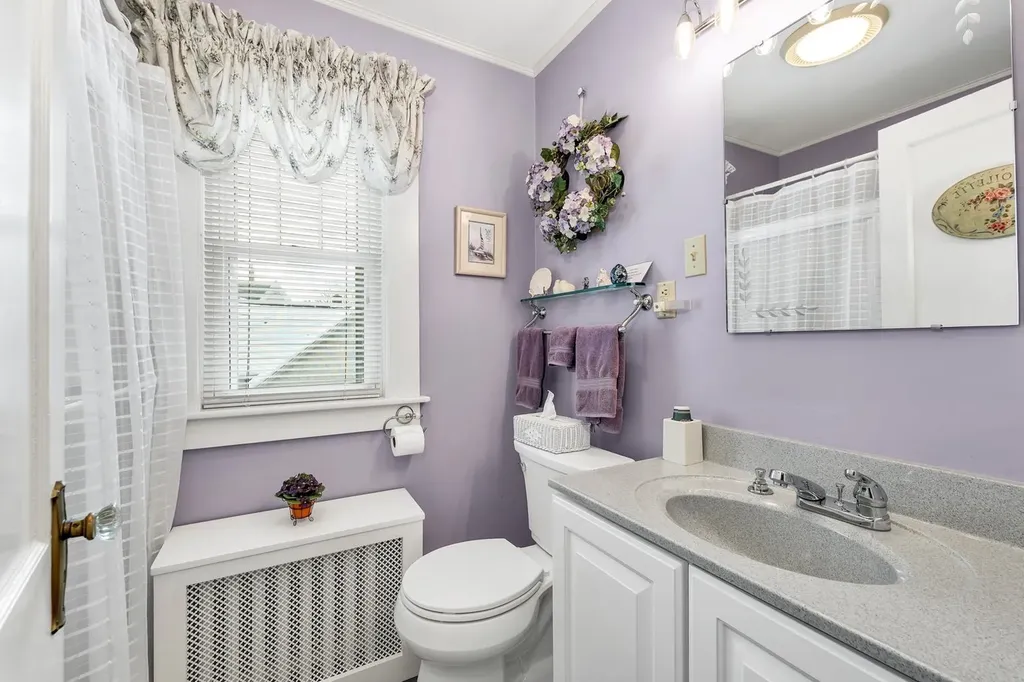 44 Winnicoash Street Laconia NH 03246