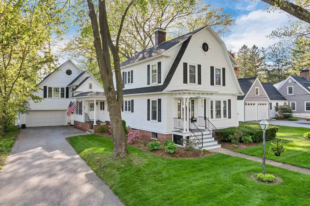 44 Winnicoash Street Laconia NH 03246