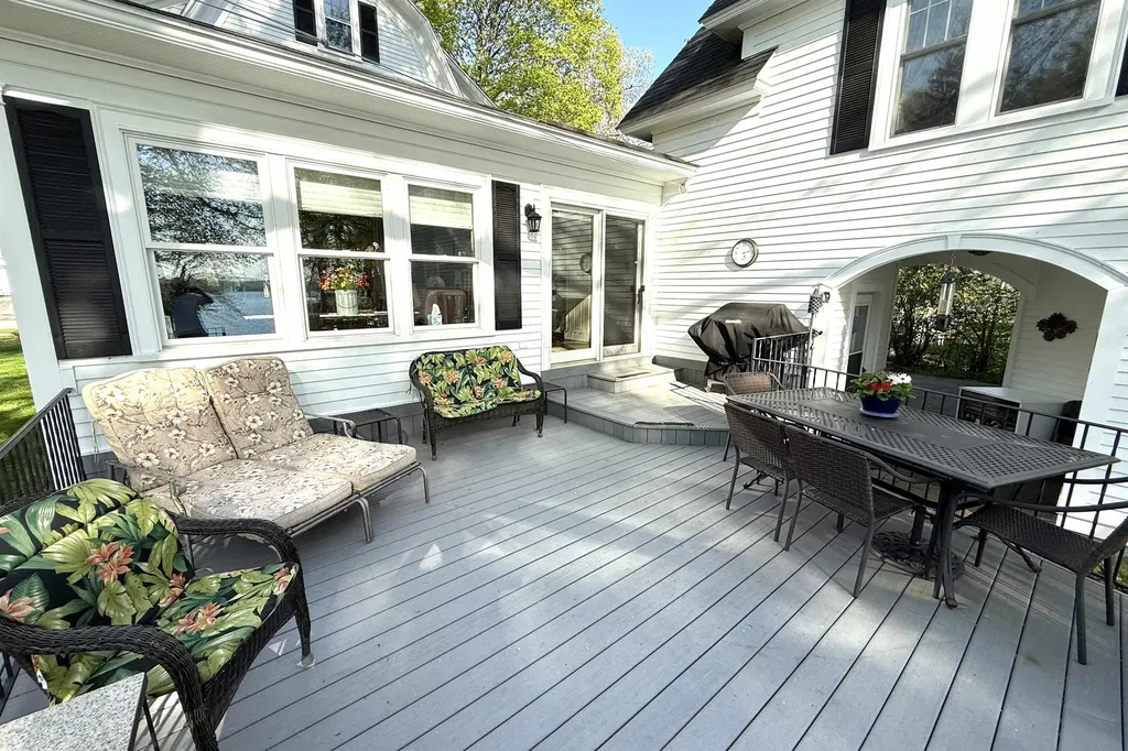 44 Winnicoash Street Laconia NH 03246