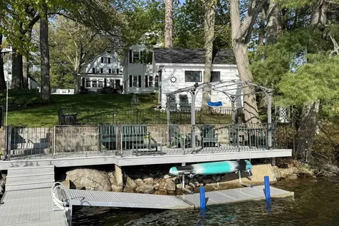 44 Winnicoash Street Laconia NH 03246