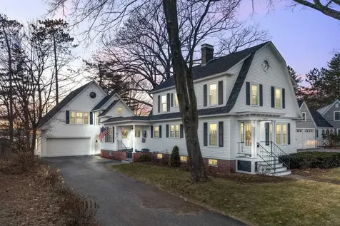 44 Winnicoash Street Laconia NH 03246