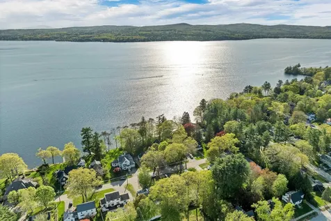 44 Winnicoash Street Laconia NH 03246