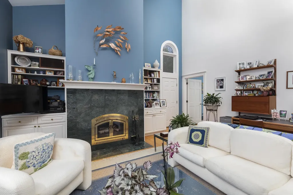 27 Tucker Road New London NH 03257