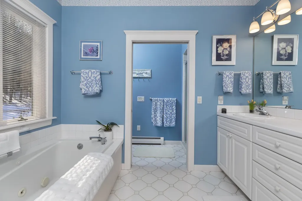 27 Tucker Road New London NH 03257