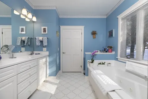 27 Tucker Road New London NH 03257