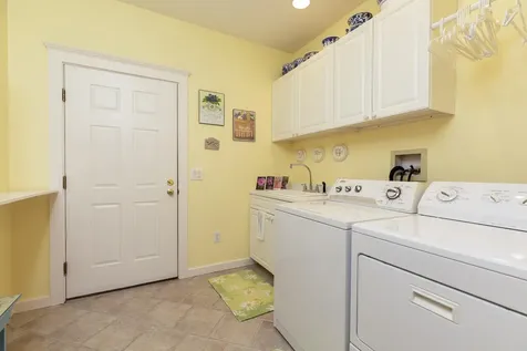 27 Tucker Road New London NH 03257