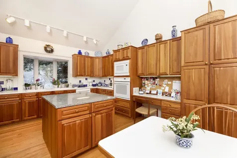 27 Tucker Road New London NH 03257