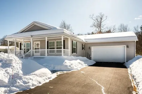 17 Ashleigh Way Rochester NH 03867