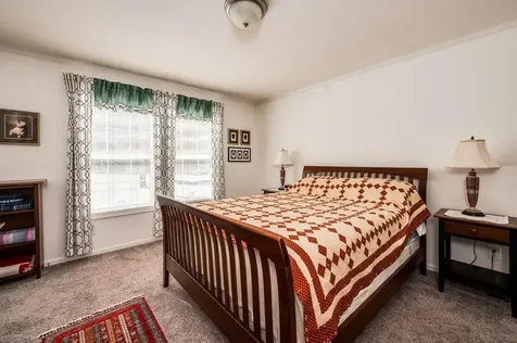 17 Ashleigh Way Rochester NH 03867