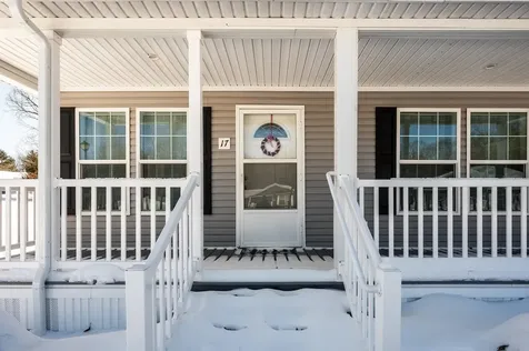 17 Ashleigh Way Rochester NH 03867