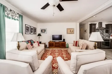 17 Ashleigh Way Rochester NH 03867