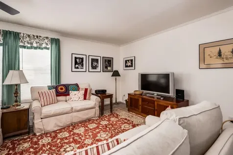 17 Ashleigh Way Rochester NH 03867