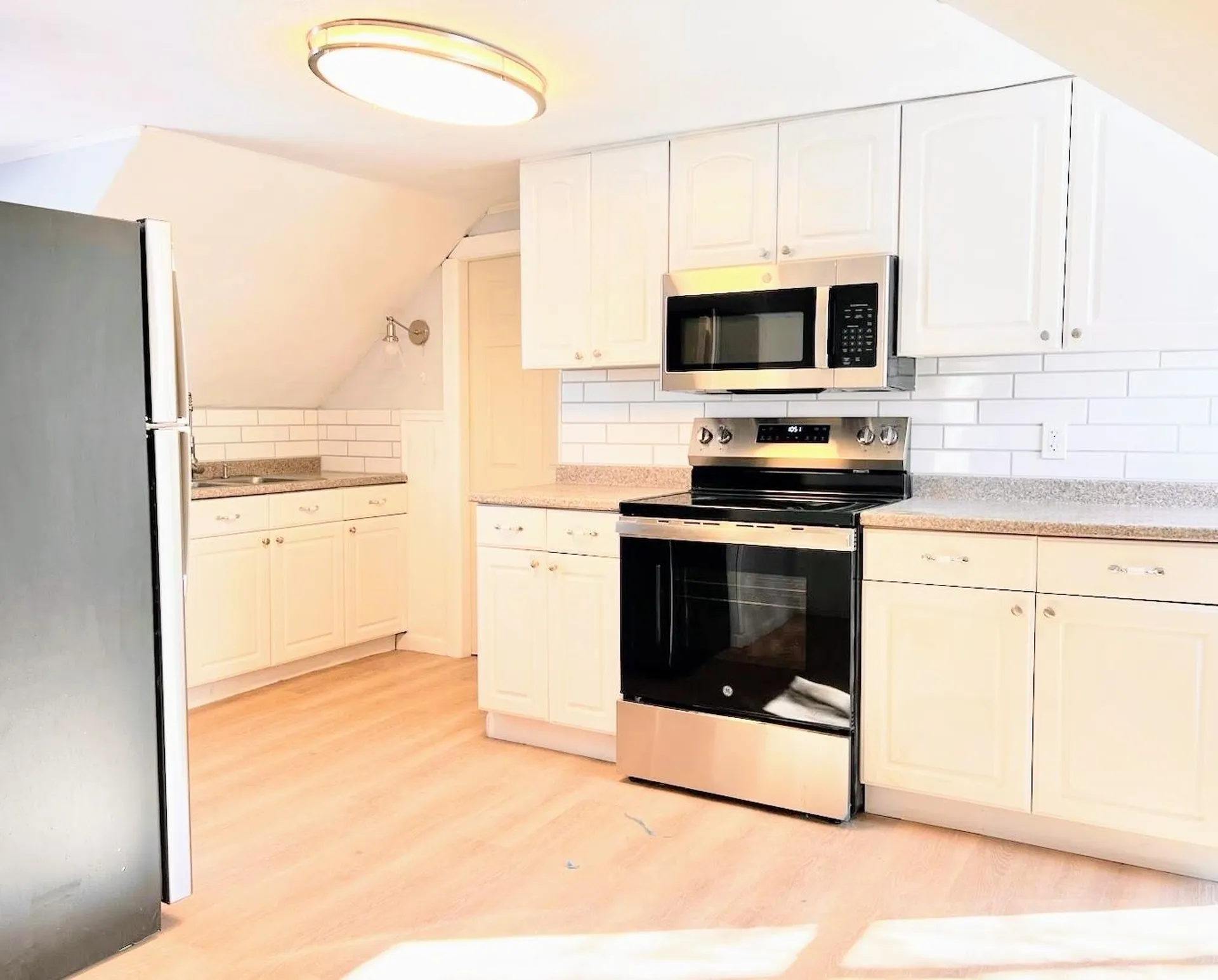 178 Pleasant Street Claremont NH 03743