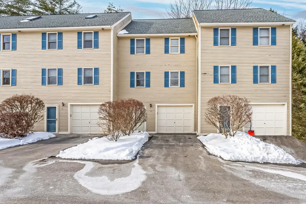 11 Fords Landing Drive Dover NH 03820