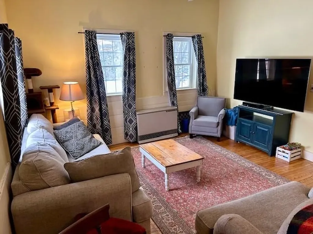 33 Eagle Peak Road Brookfield VT 05036