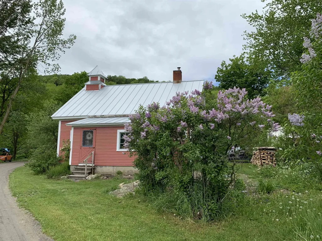 33 Eagle Peak Road Brookfield VT 05036