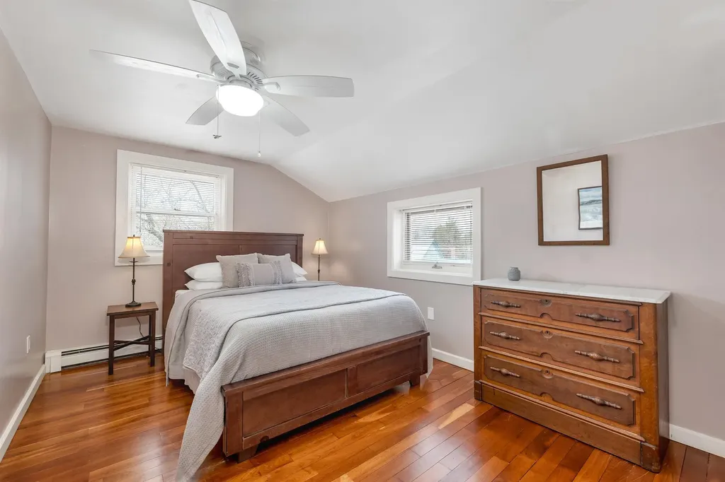 60 Old Lake Shore Road Gilford NH 03249