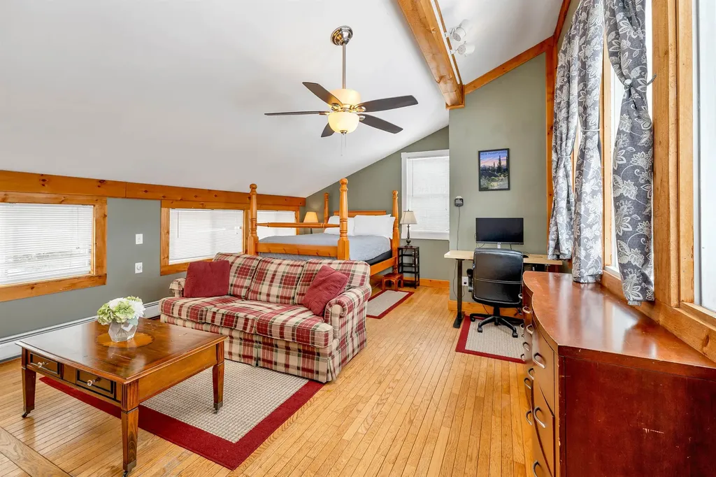 60 Old Lake Shore Road Gilford NH 03249