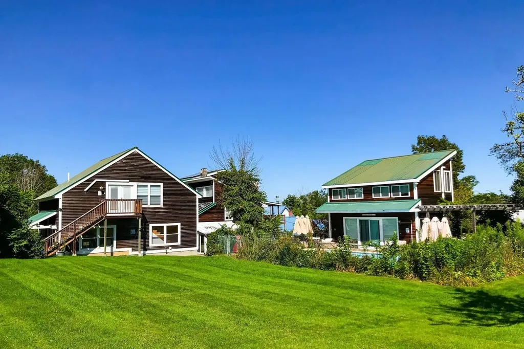 60 Old Lake Shore Road Gilford NH 03249