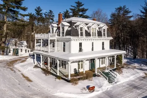 10 Robinswood Way Gilmanton NH 03237