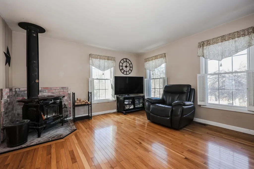 33 Patch Hill Lane Milford NH 03055