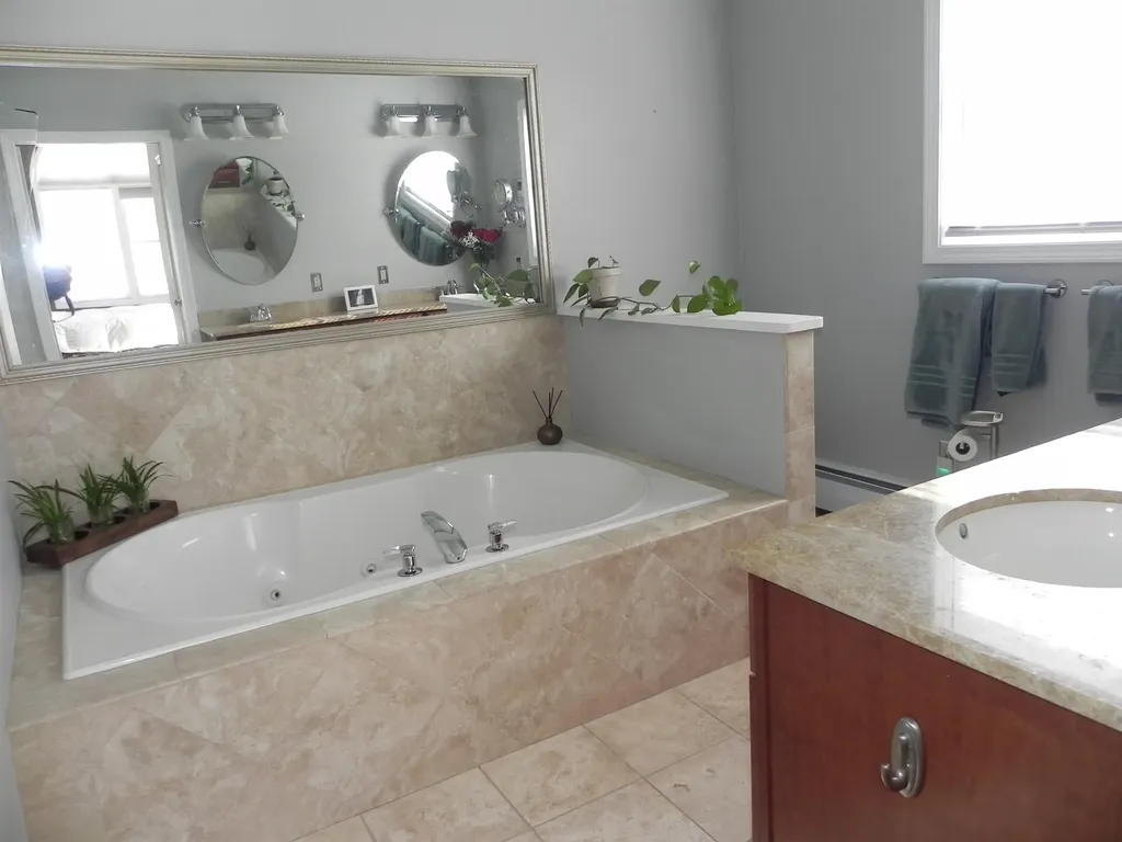 55 Longwood Circle Colchester VT 05446