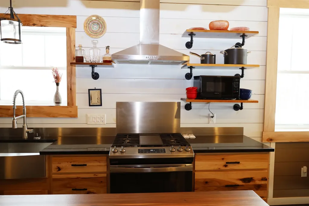 93 Dog Wood Lane Lyndon VT 05851