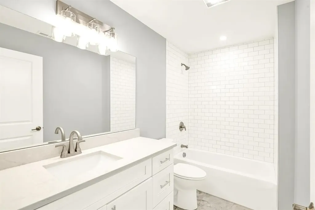 15-2 Porch Light Drive Dover NH 03820