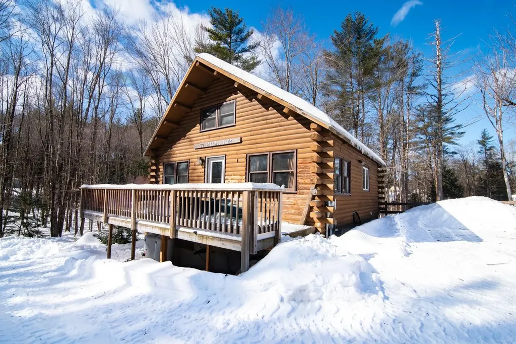 32 Emerald Lane Hillsborough NH 03244