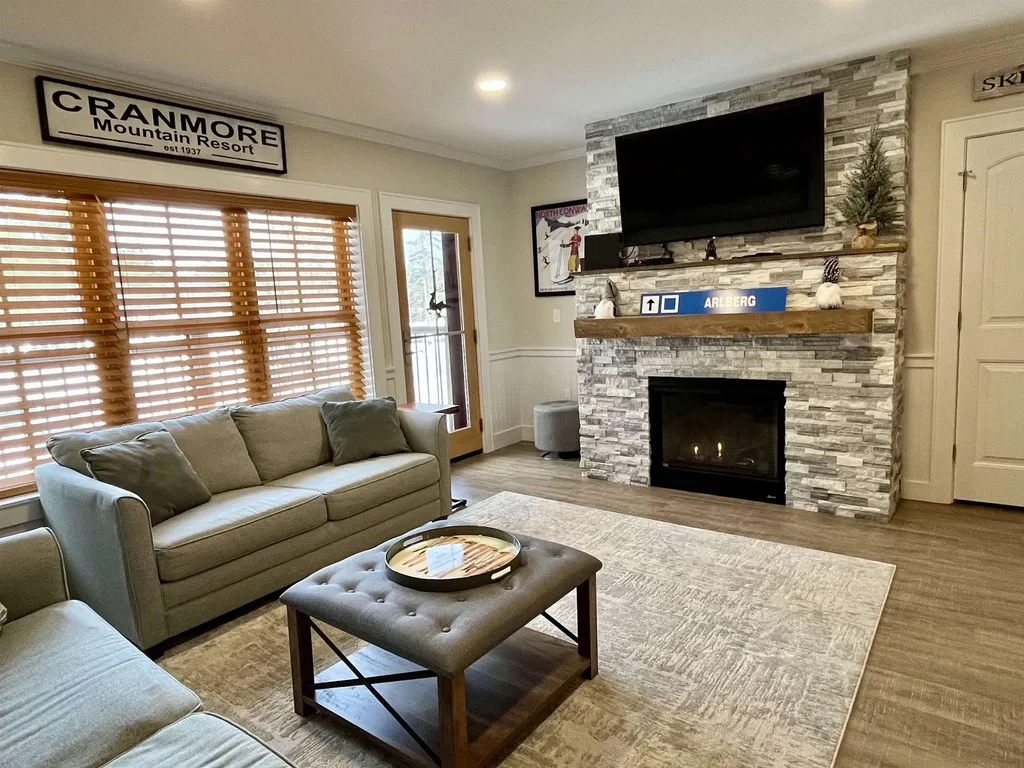 235 Skimobile Road Conway NH 03860