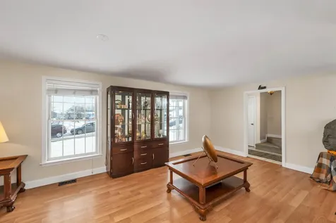 674 Wellington Hill Road Manchester NH 03104