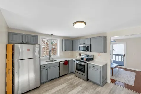 674 Wellington Hill Road Manchester NH 03104